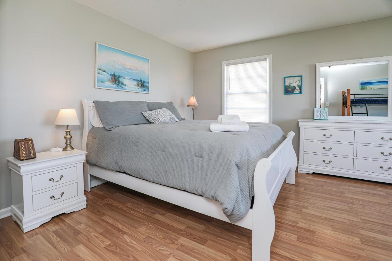 Spacious Home With Waterfront View-Welcome Pets Sneads Ferry Exteriér fotografie