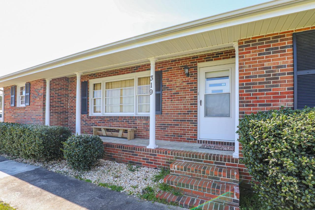 Spacious Home With Waterfront View-Welcome Pets Sneads Ferry Exteriér fotografie