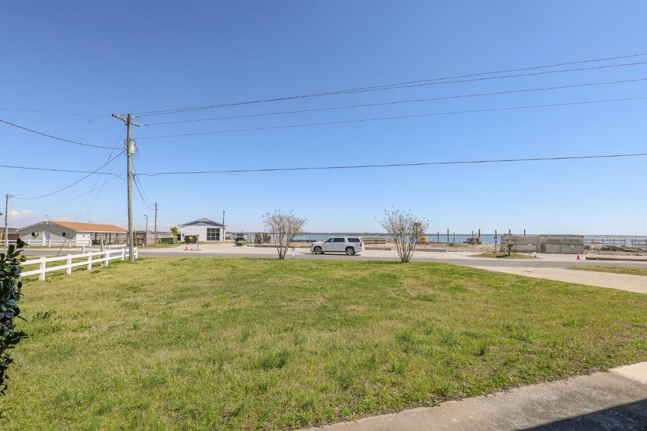 Spacious Home With Waterfront View-Welcome Pets Sneads Ferry Exteriér fotografie